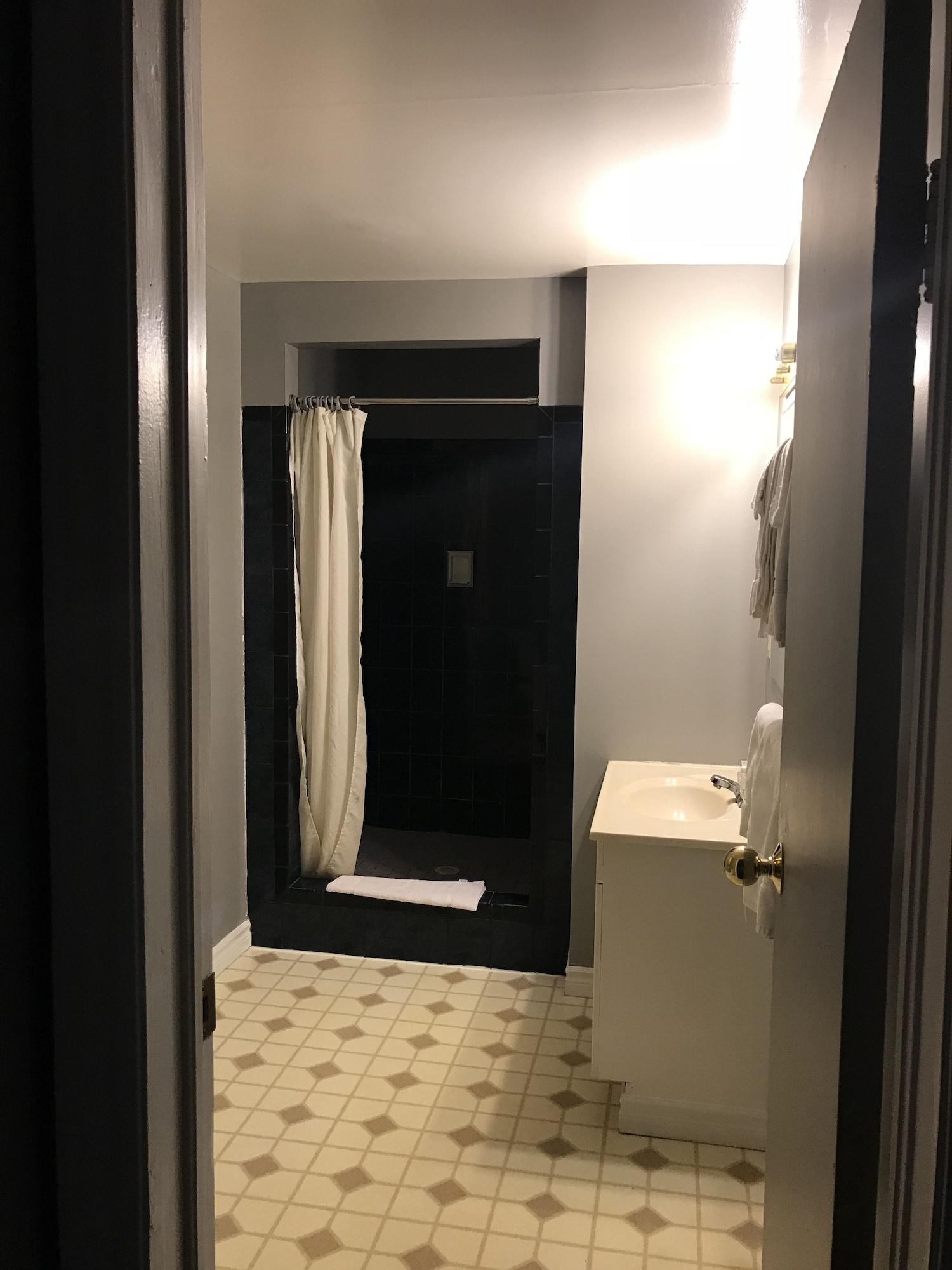 The Gables Inn Sarnia Ngoại thất bức ảnh